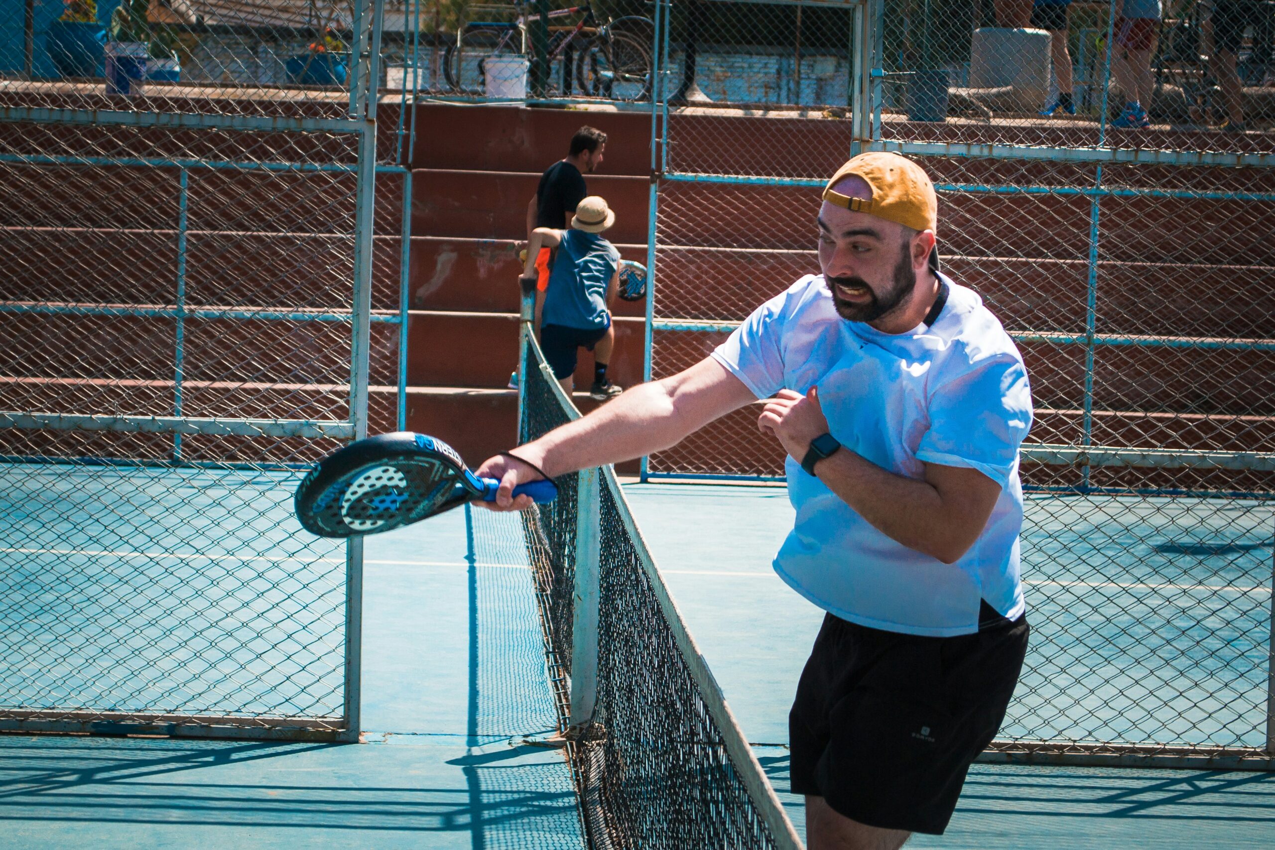 Padel vs pickleball